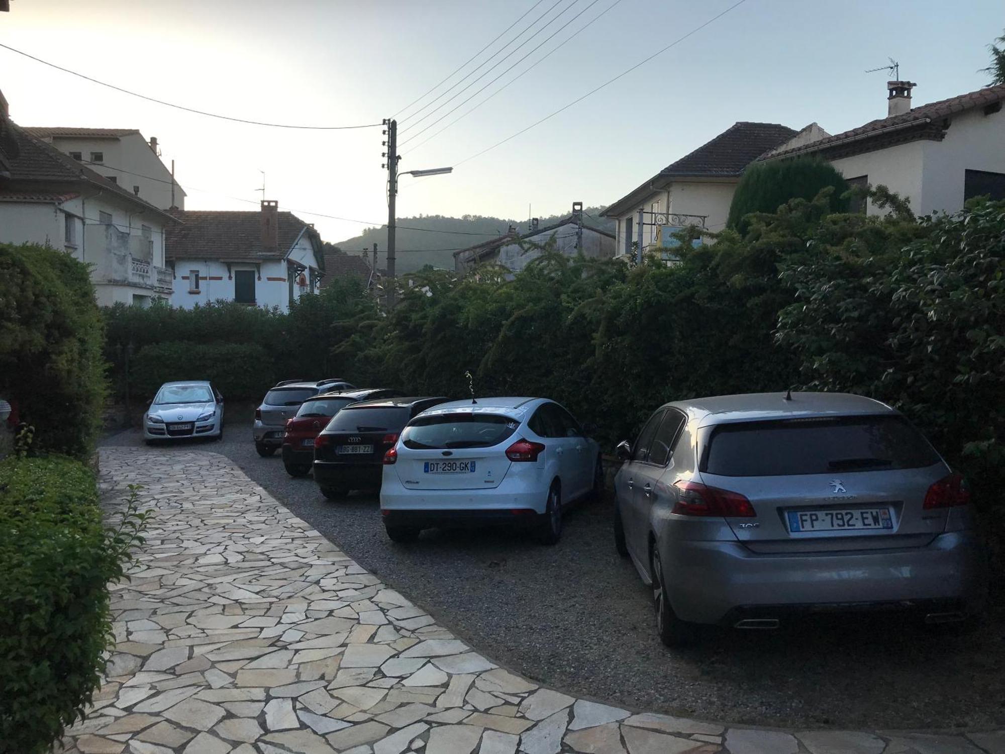 Hebergements A La Rive, Accueil Ouvert Tous Les Jours Jusqu'A 20H00 Dernier Delai, Depuis 30 Ans ! Reserver Ici Svp ! Merci ! Aucun Reglement A Distance Accepte, Paiement Par Cb, Especes, Cheque Ou Cheques-Vacances Imperativement A La Remise Des Clef Амели-ле-Бен-Палальда Экстерьер фото